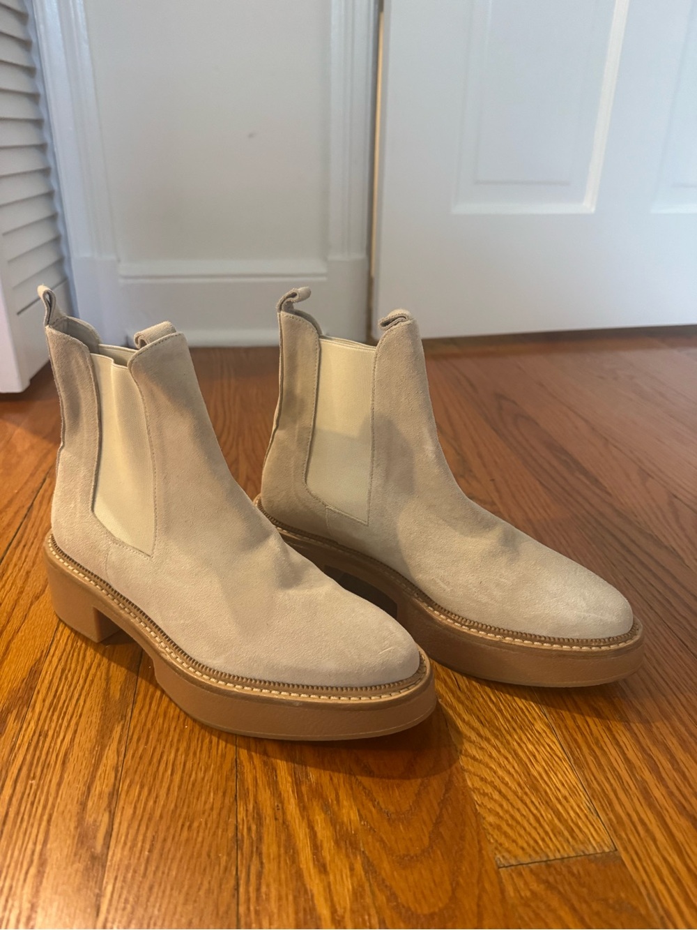 Freda Salvador Celia Chelsea Boots Hazel Suede Platform Size 7
